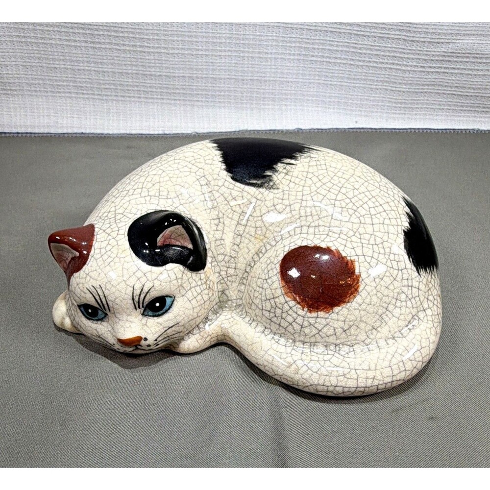 VTG 1985 Royal Orleans Ceramic Calico Cat Figurine Japan Curled Sleeping 5.25”